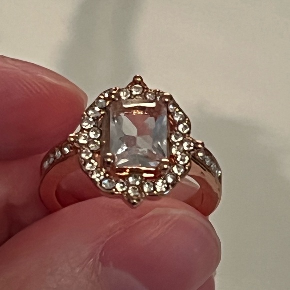 Rose Gold Diamond Halo Cut Ring - Picture 2 of 7